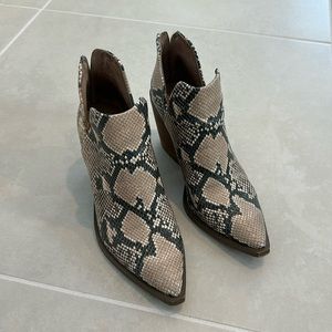 Vince Camuto Gigietta Snakeskin ankle boot